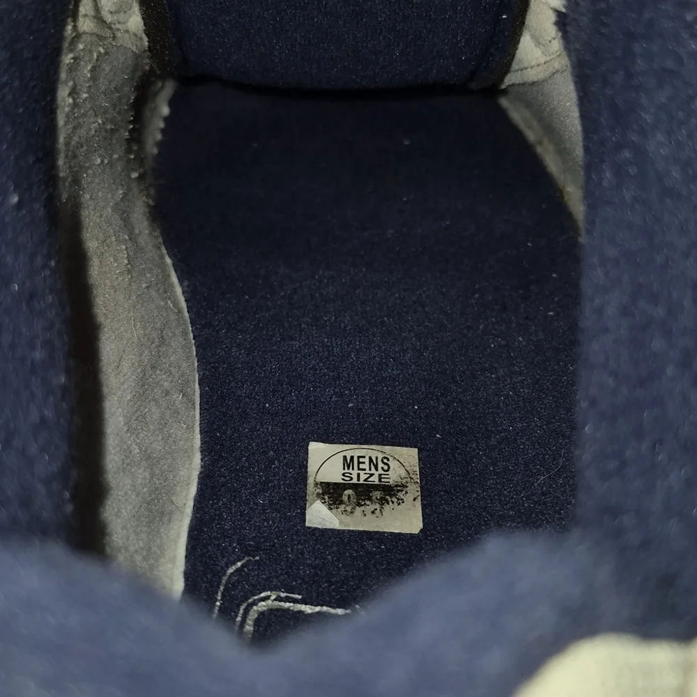 Nike cushioned monarch